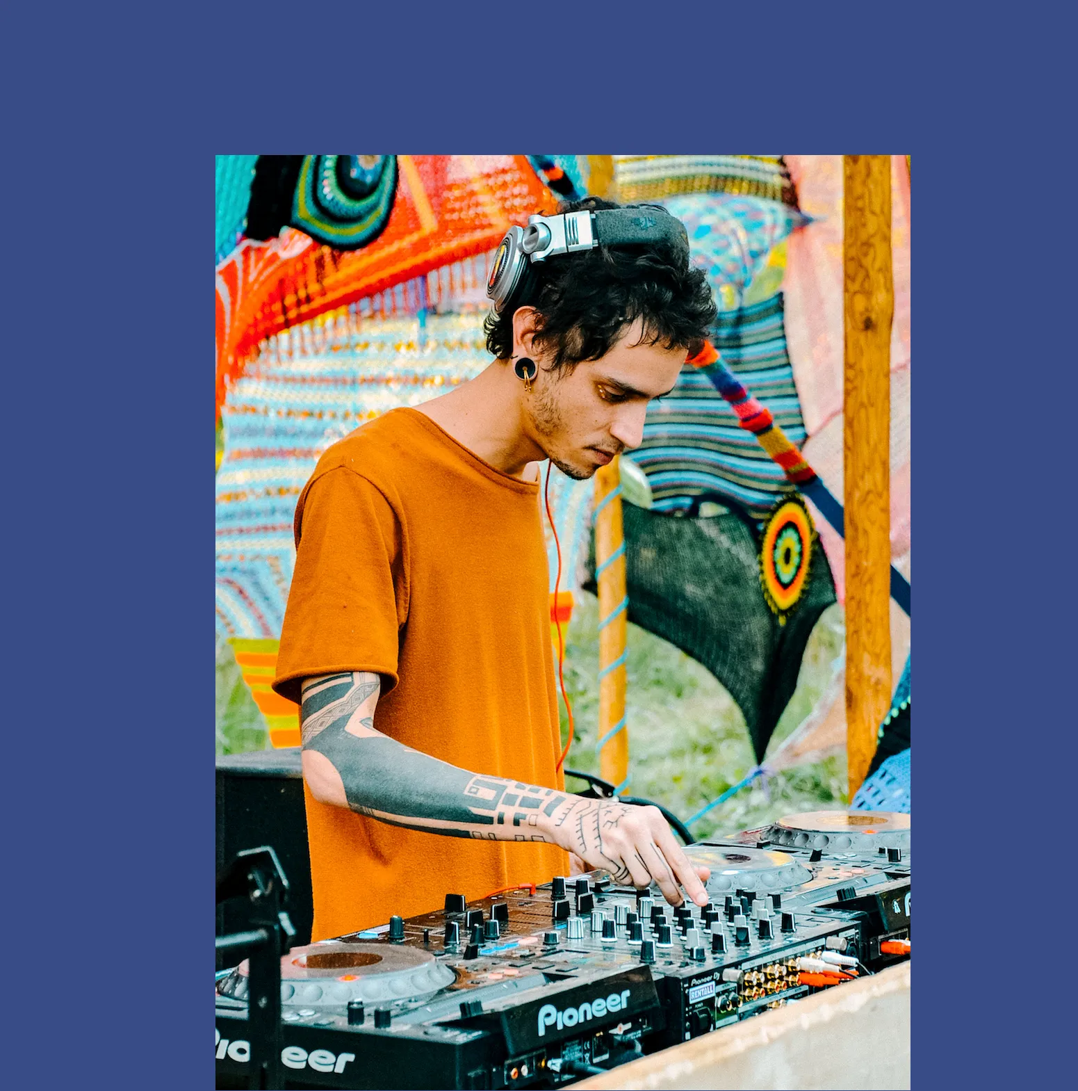 Questioning Contrast through Vessels of Confluence: Excerpts from Kurup’s Voyage through Downtempo DJ-ing