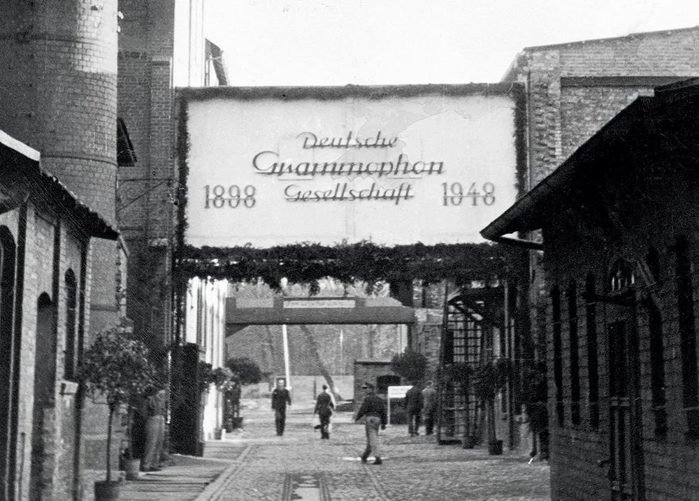 The 2018 Winter Orgy Season Has Arrived!